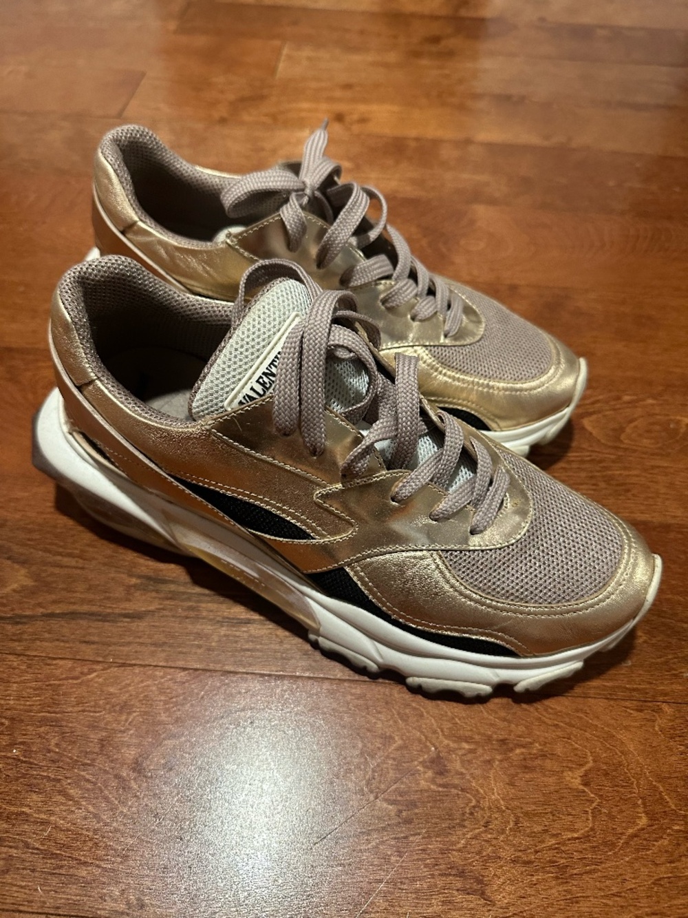 Valentino Garavani Metallic Rose Gold/Pink Bounce Low Top Sneakers Size 39.5